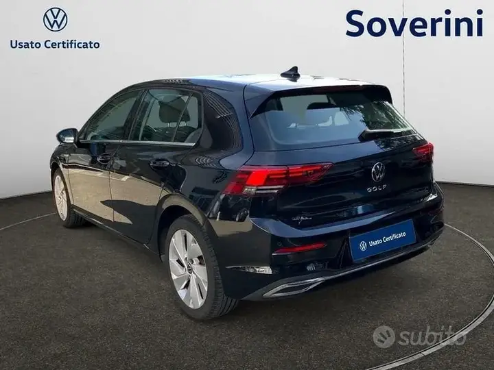 Volkswagen Golf 2023 photo 2