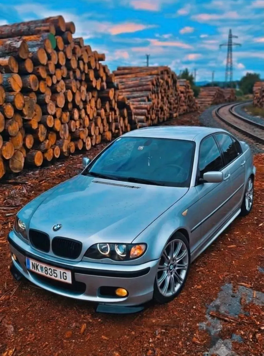 BMW 3 Series 2004 photo 2