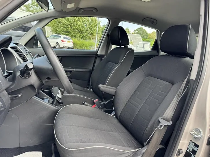 Kia Venga 2011 photo 3