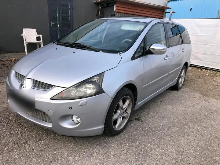 Mitsubishi Grandis