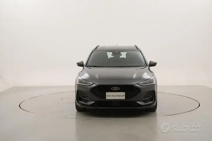 Ford Focus 2023 photo 2