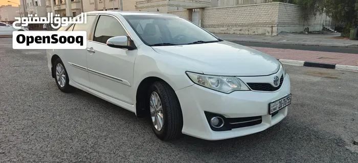 Toyota Camry 2013 photo 2