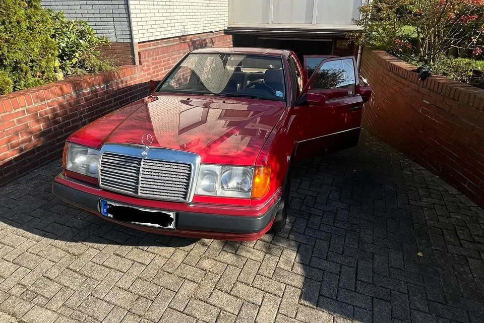 Mercedes-Benz W124