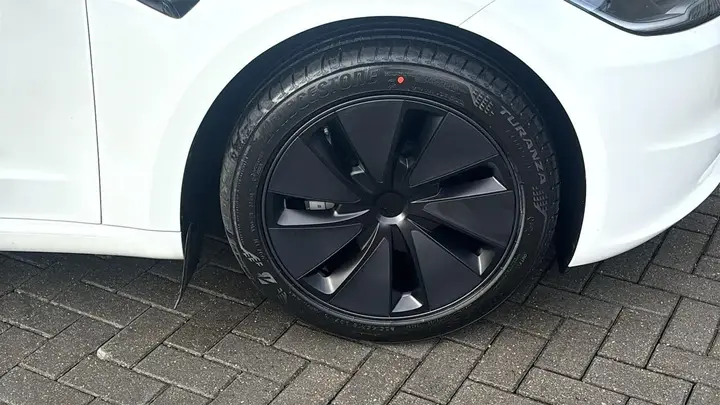 Tesla Model 3 2024 photo 5
