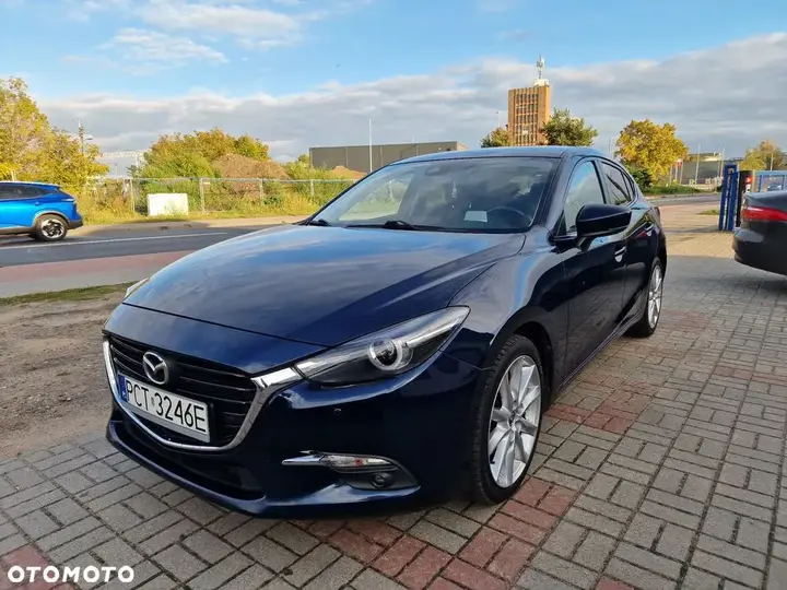 Mazda 3 2018 photo 2