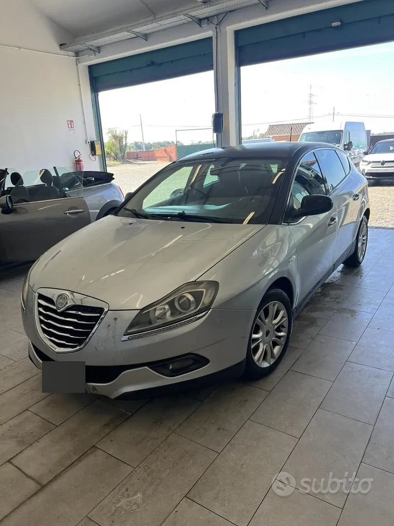 Lancia Delta 2011 photo 2