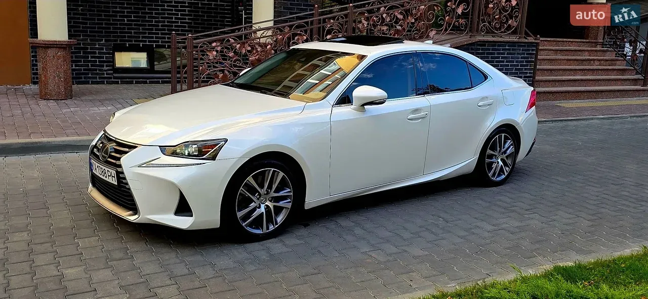 Lexus Is