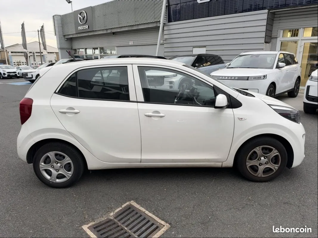 Kia Picanto 2023 photo 4