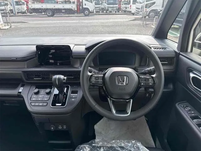 Honda Stepwagon 2026 photo 2