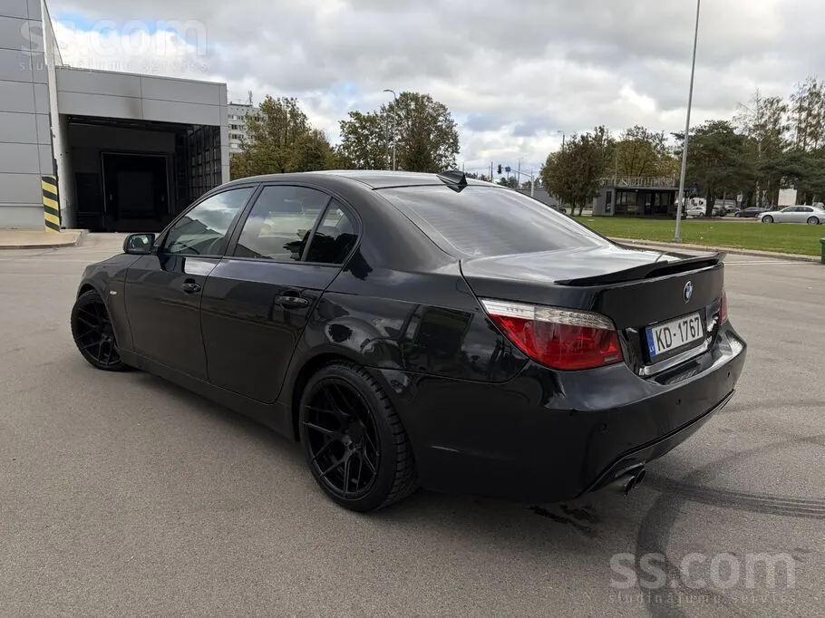 BMW 530 2003 photo 3