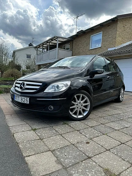 Mercedes-Benz B200