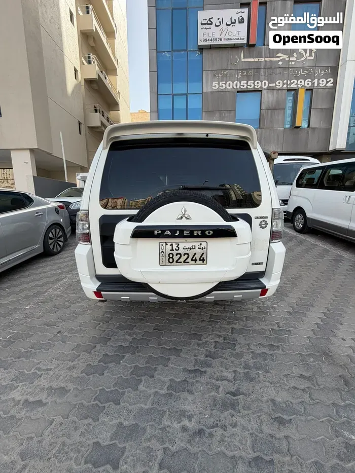 Mitsubishi Pajero 2014 photo 3
