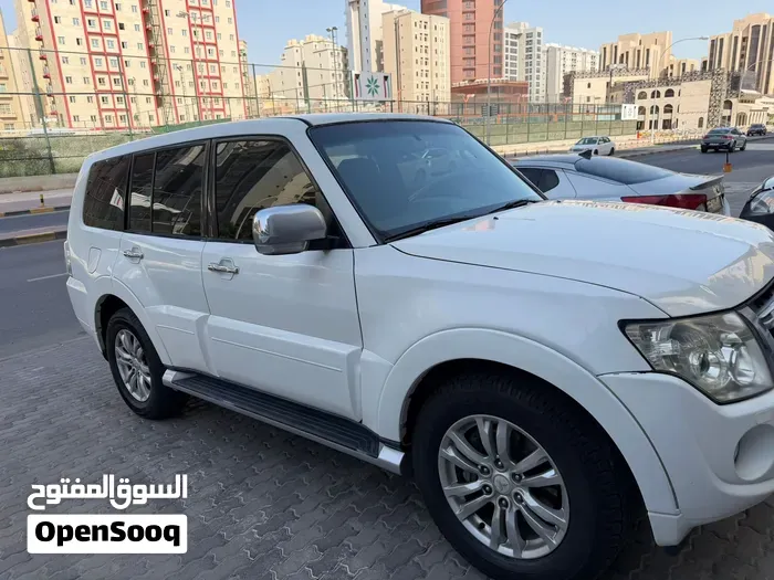 Mitsubishi Pajero 2014 photo 4