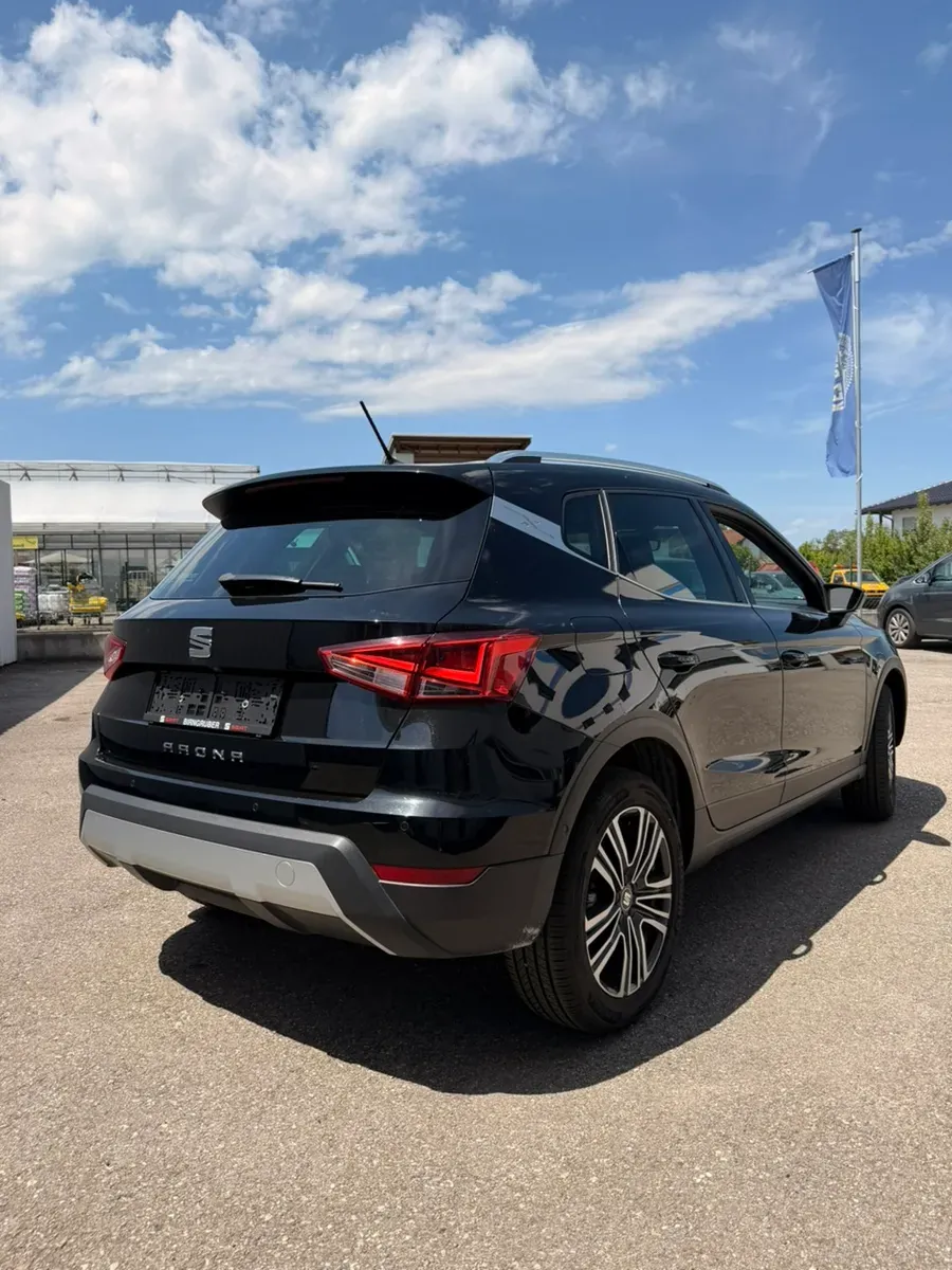 Seat Arona 2018 photo 3
