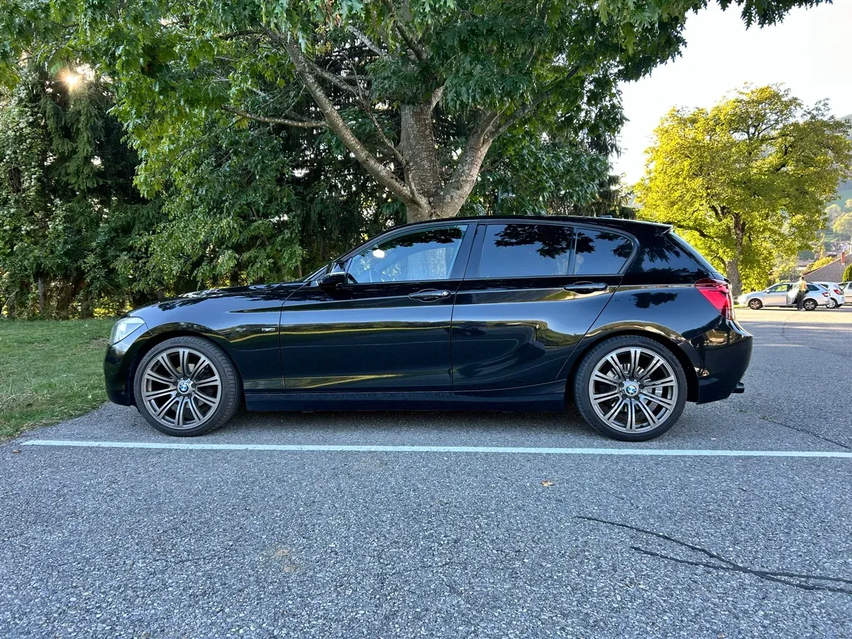 BMW 1 Series 2012 photo 2