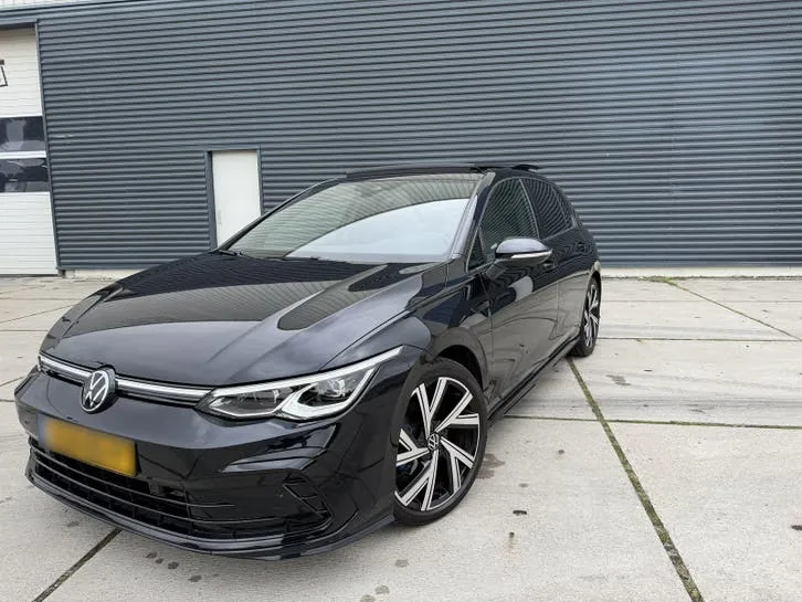 Volkswagen Golf 8 R Line