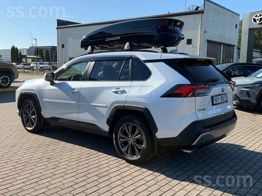 Toyota Rav4 2024 photo 3