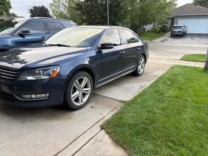 Volkswagen Passat 2014 photo 2