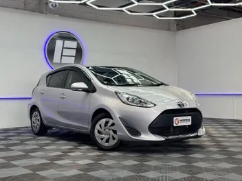Toyota Aqua 2021 photo 2