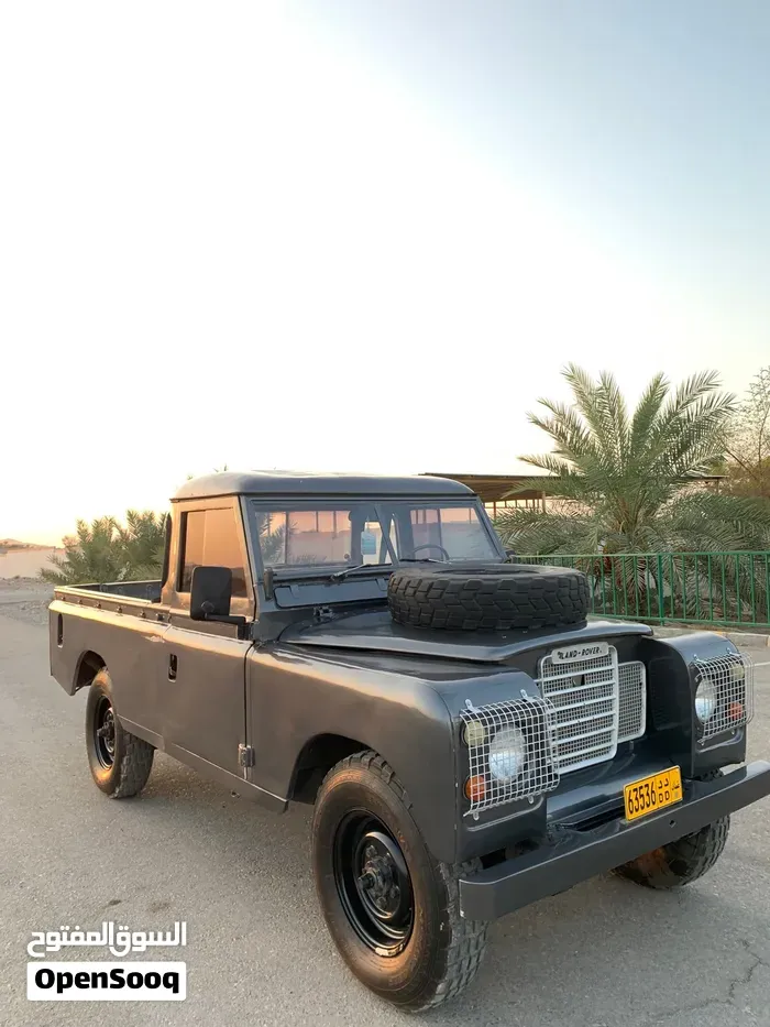 Land Rover Defender 1984 photo 4