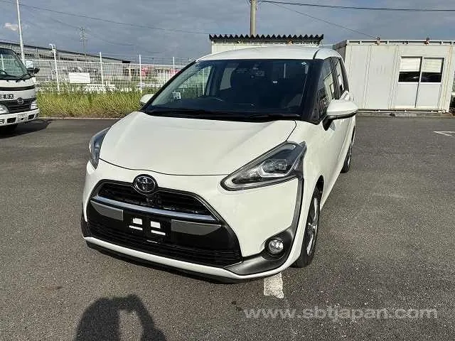Toyota Sienta 2017 photo 2