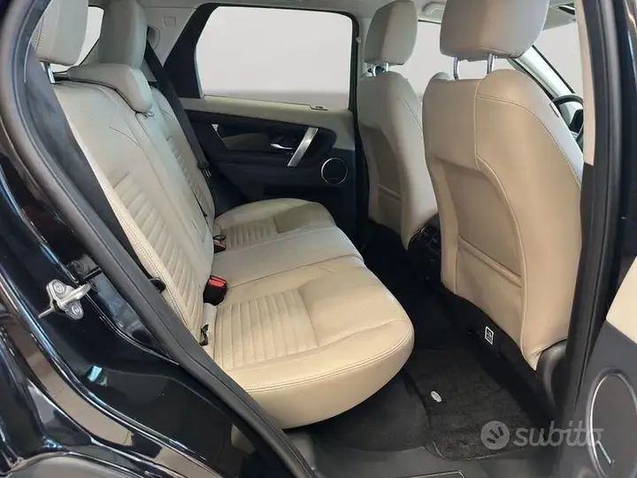 Land Rover Discovery Sport 2022 photo 5