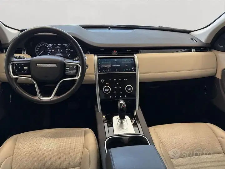 Land Rover Discovery Sport 2022 photo 4
