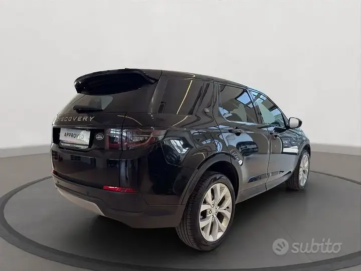 Land Rover Discovery Sport 2022 photo 2