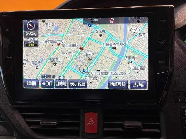 Toyota Voxy 2016 photo 2