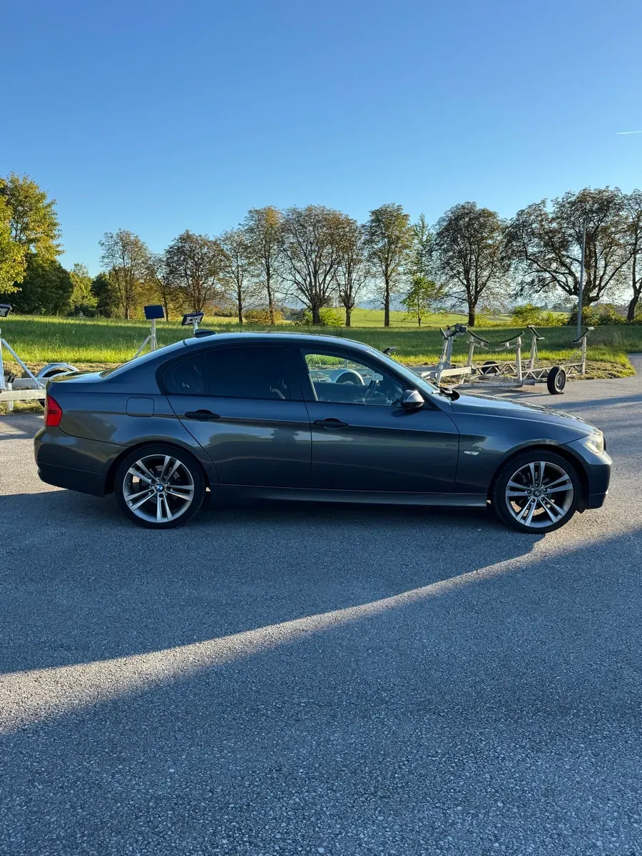BMW 3 Series 2005 photo 3