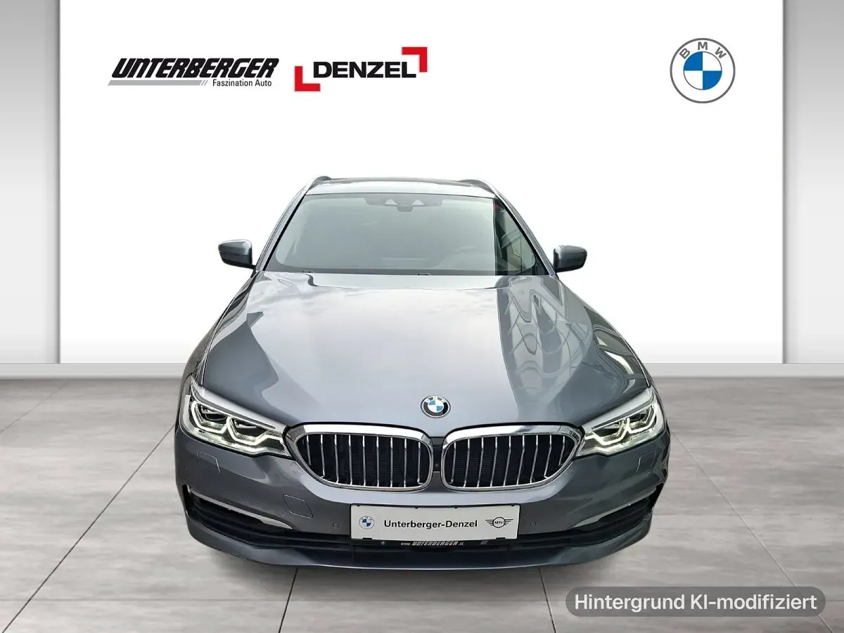 BMW 5 Series 2018 photo 2