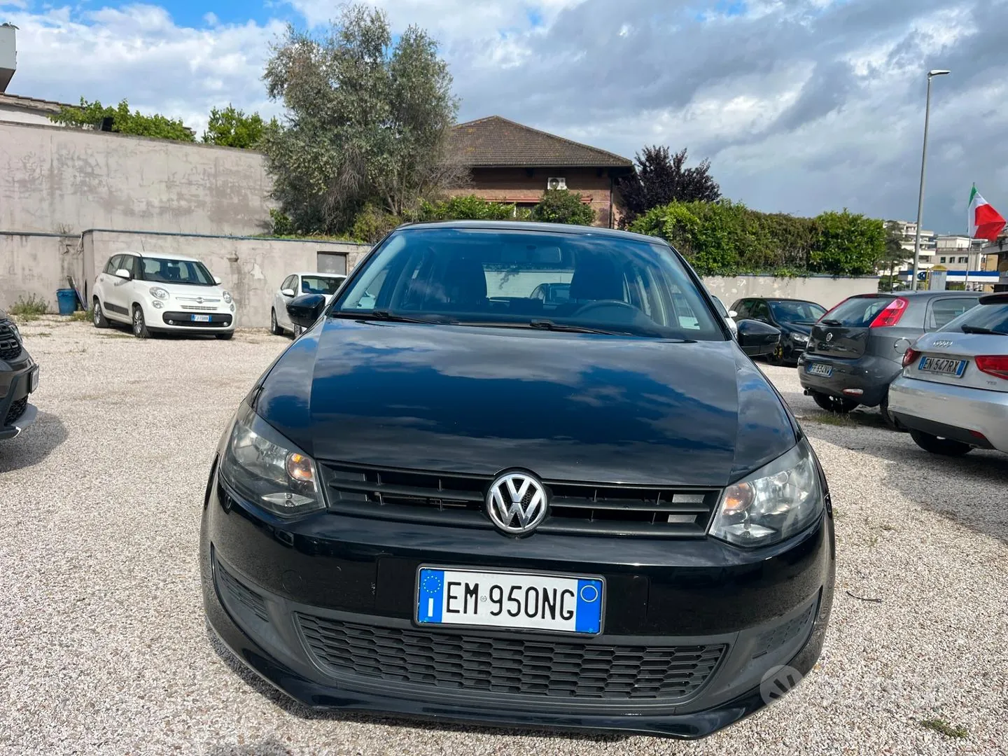 Volkswagen Polo 2012 photo 2