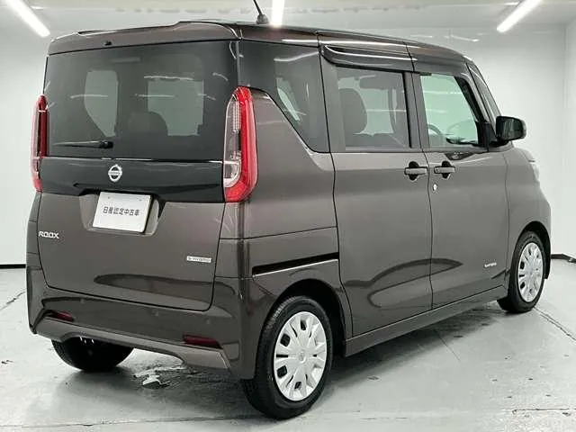 Nissan Luks 660 X 2022 photo 2