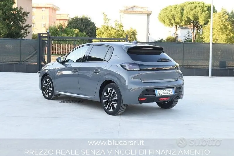 Peugeot 208 2025 photo 3
