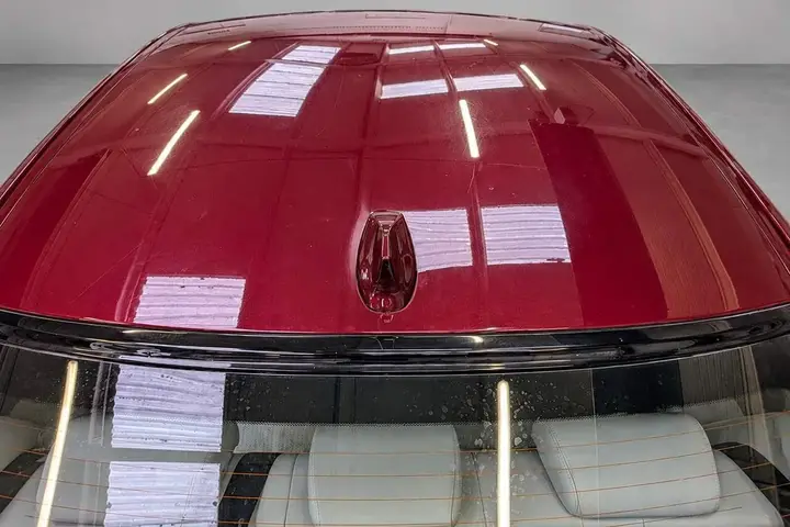 Jaguar Xe 2015 photo 2