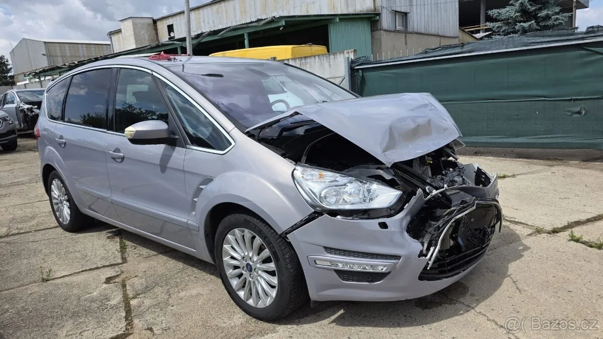 Ford S-Max 2013 photo 4