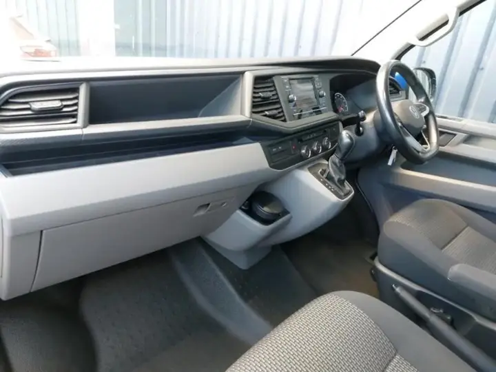 Volkswagen Transporter 2022 photo 5