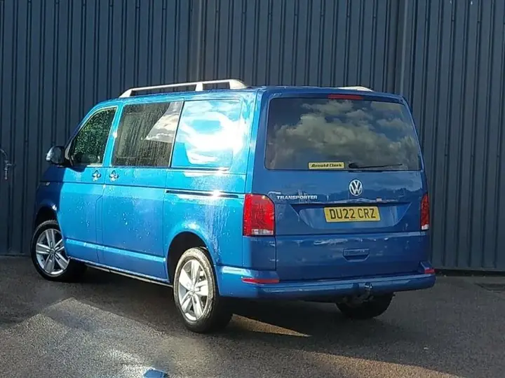 Volkswagen Transporter 2022 photo 2