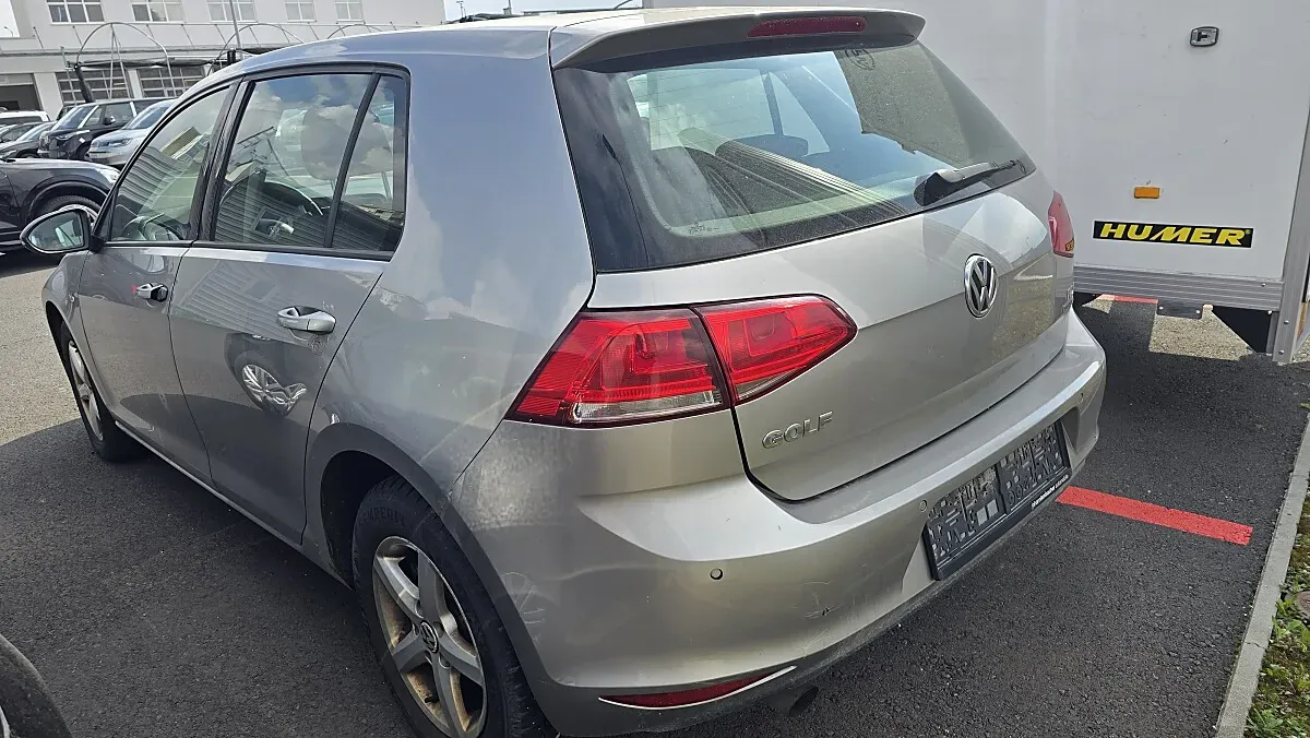 Volkswagen Golf 2012 photo 3