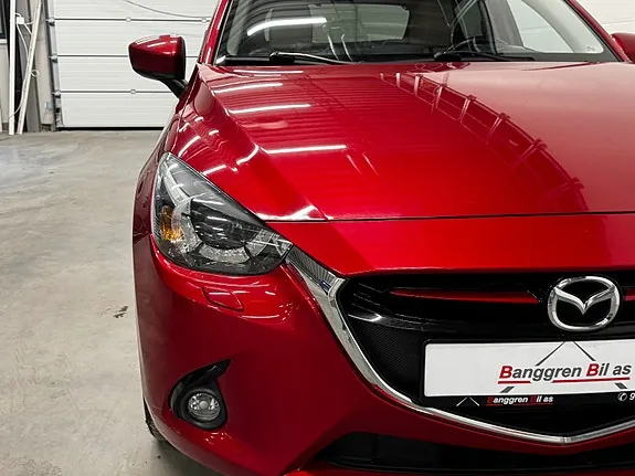 Mazda 2 2016 photo 3