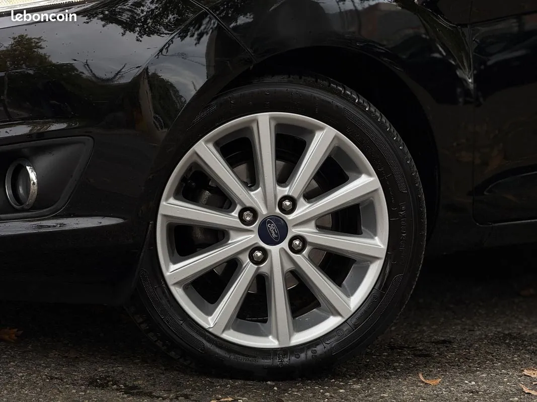 Ford Fiesta 2017 photo 2