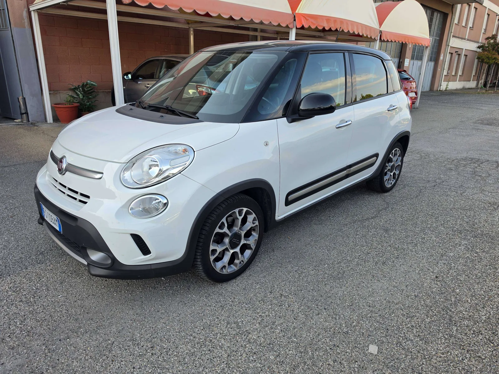 Fiat 500L 2016 photo 2