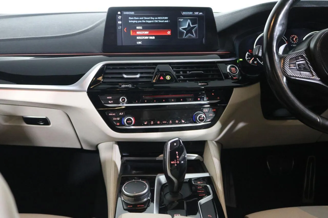 BMW 5 Series 2017 photo 4