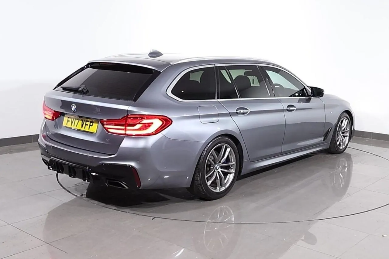 BMW 5 Series 2017 photo 2
