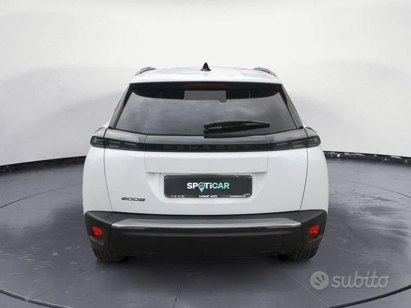 Peugeot 2008 2025 photo 4