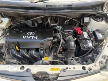 Toyota Ist 2004 photo 3