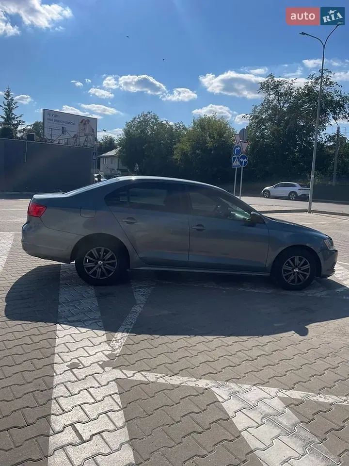Volkswagen Jetta 2013 photo 3