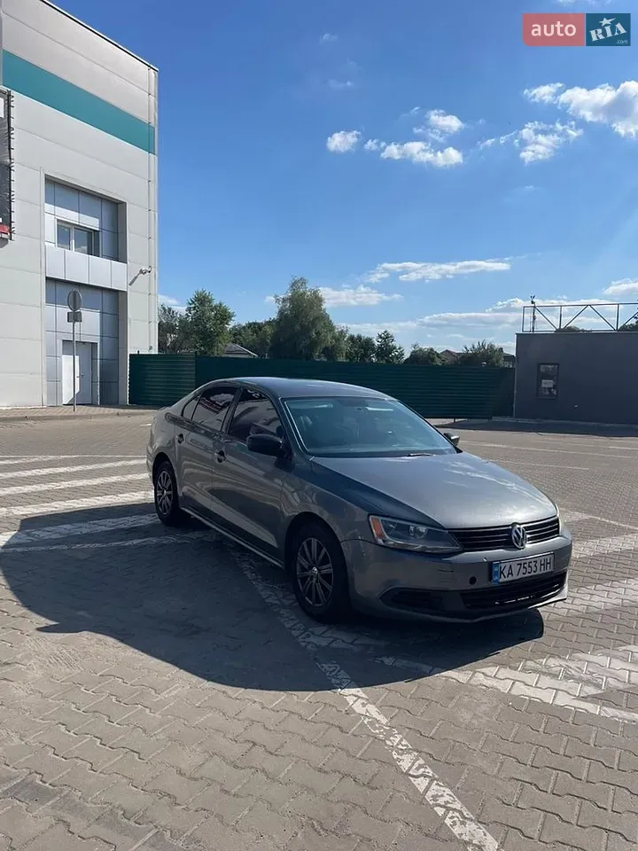 Volkswagen Jetta 2013 photo 2