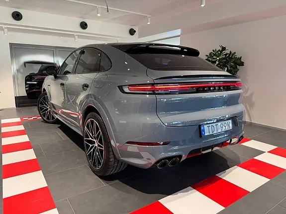 Porsche Cayenne 2026 photo 2