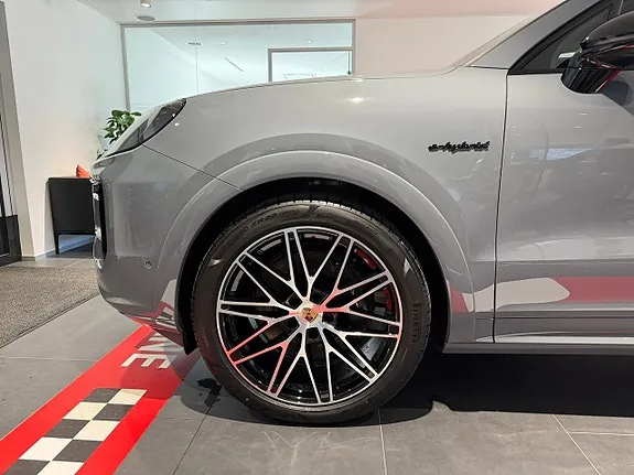 Porsche Cayenne 2026 photo 5